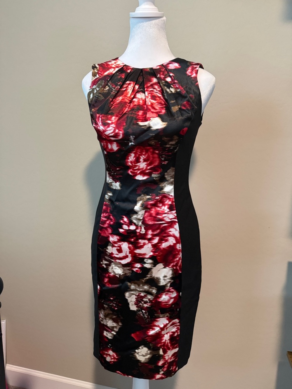 Sleeveless Floral Panel Midi Dress in Red and Black